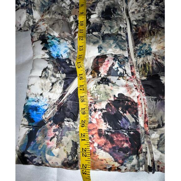 Yest Quilted Floral‎ Pattern Jacket - Women's Size 8 - Warm & Pretty - Picture 9 of 11